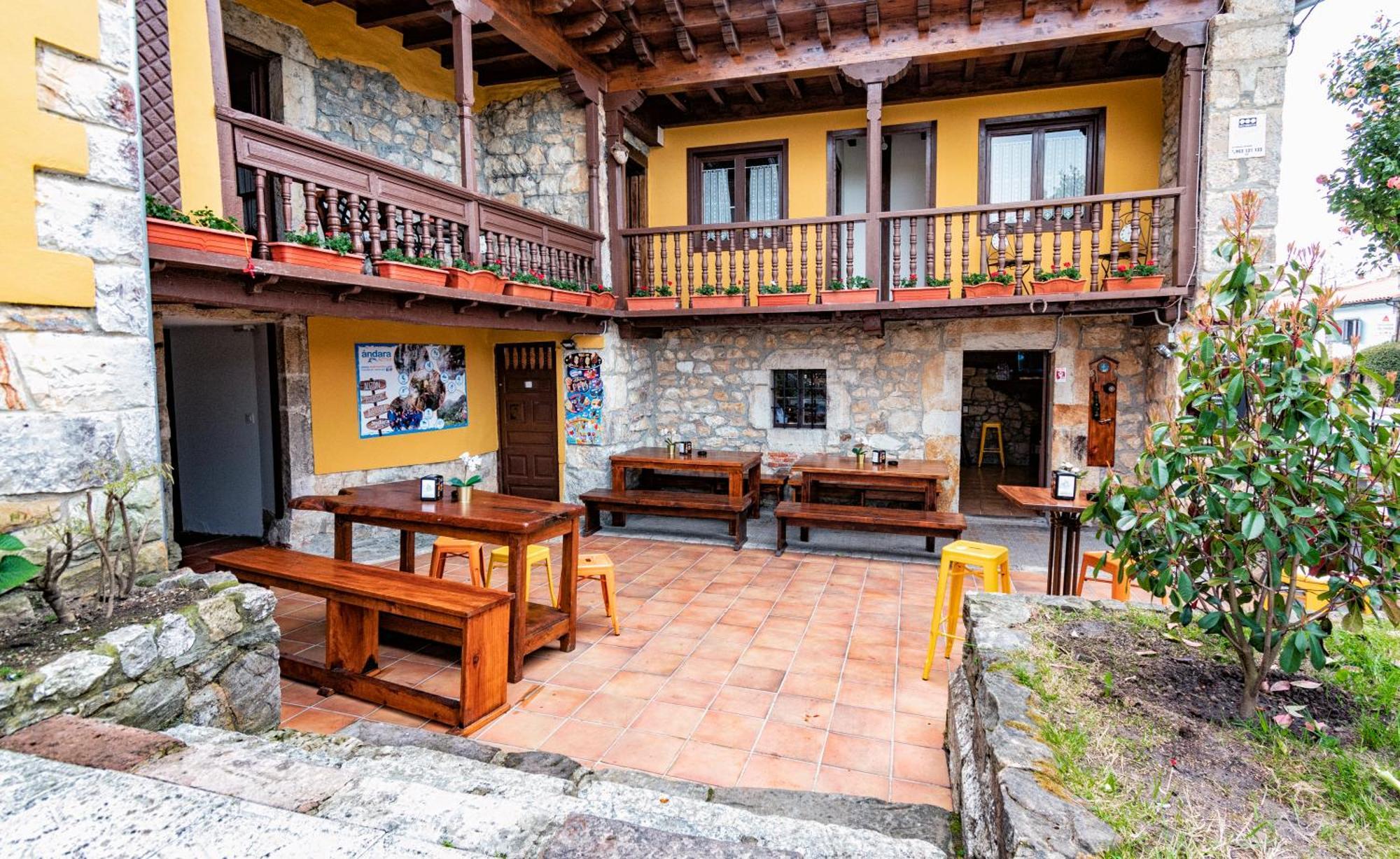 Albergue Santa Marina Buelna Ngoại thất bức ảnh