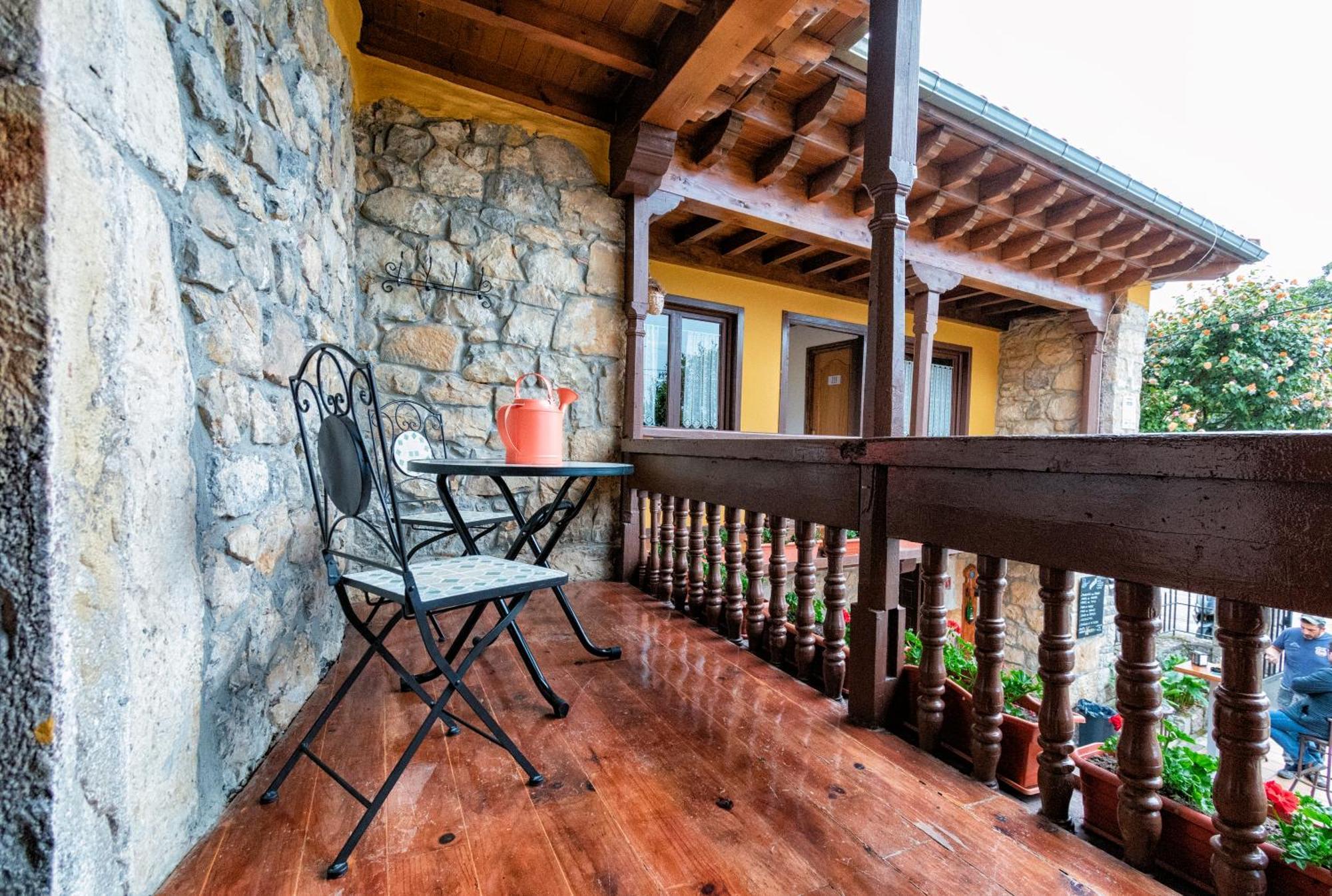 Albergue Santa Marina Buelna Ngoại thất bức ảnh