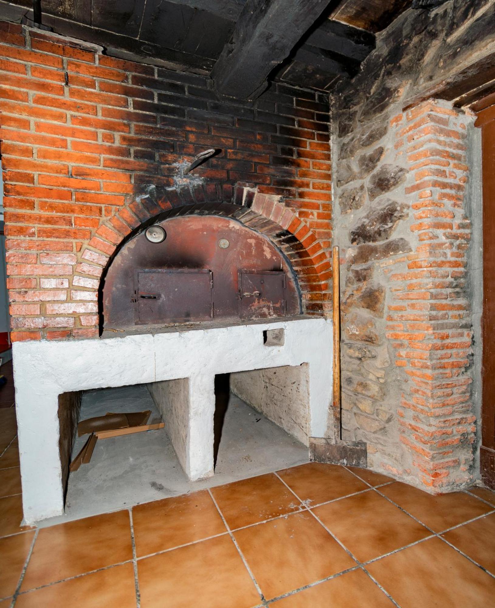 Albergue Santa Marina Buelna Ngoại thất bức ảnh